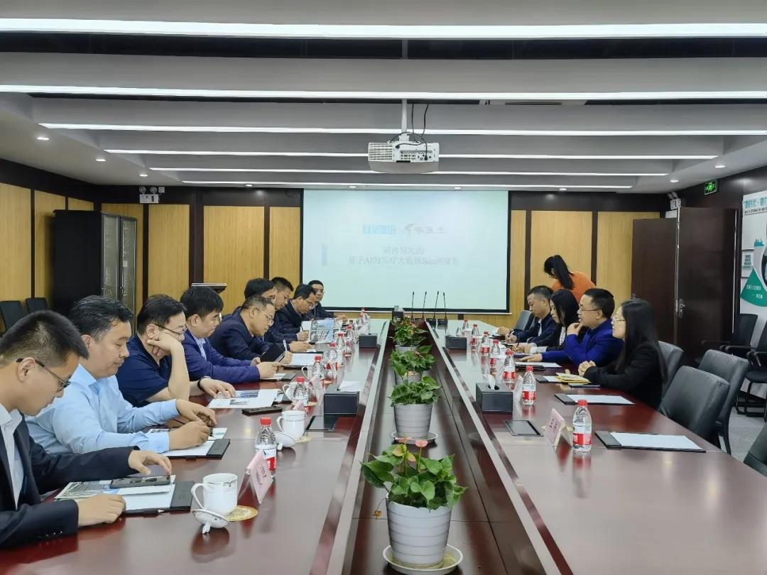 河南省鄭東新區黨工委副書(shū)記、管委會(huì )主任牛瑞華一行蒞臨健培科技考察調研