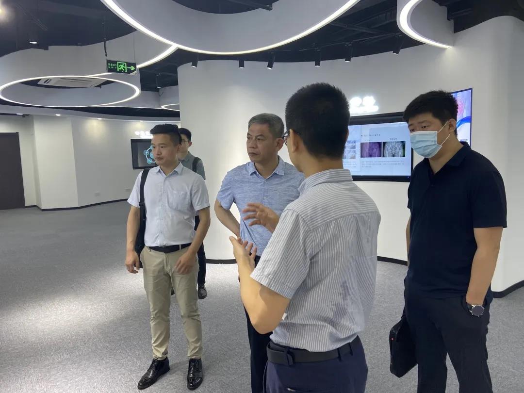 吉林省通化市科技局領(lǐng)導一行蒞臨健培考察調研