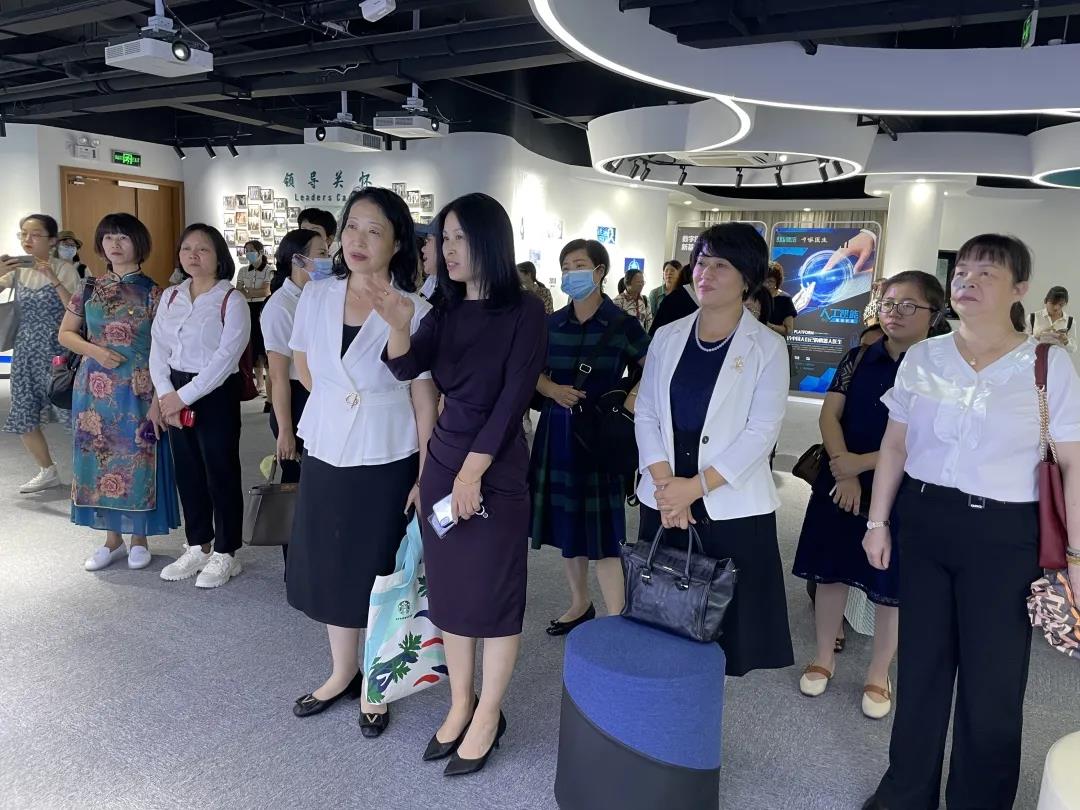 廣西欽州市婦聯(lián)主席符進(jìn)春一行蒞臨健培科技考察調研