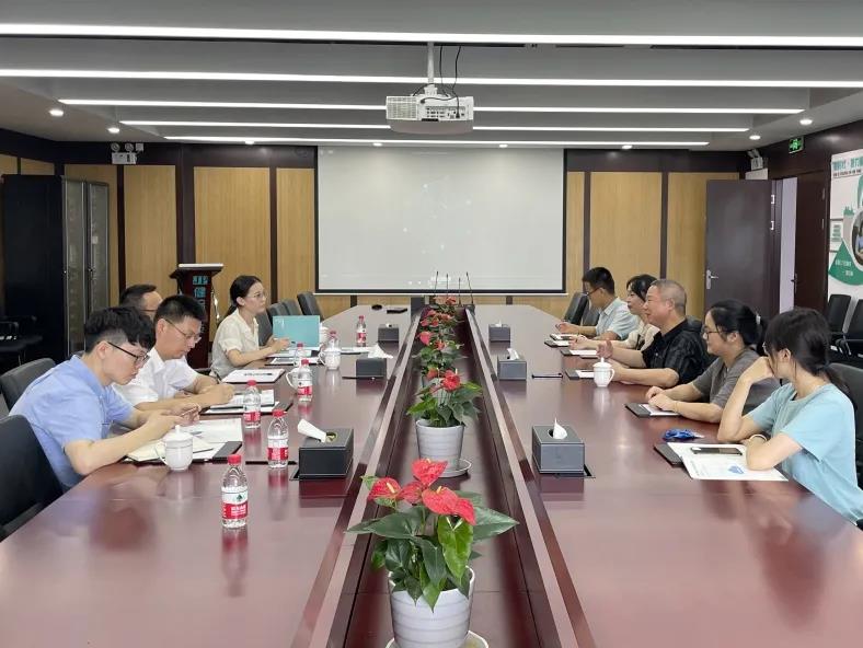 浙江省經(jīng)信廳生物醫藥產(chǎn)業(yè)處處長(cháng)盧建波一行蒞臨健培科技考察調研