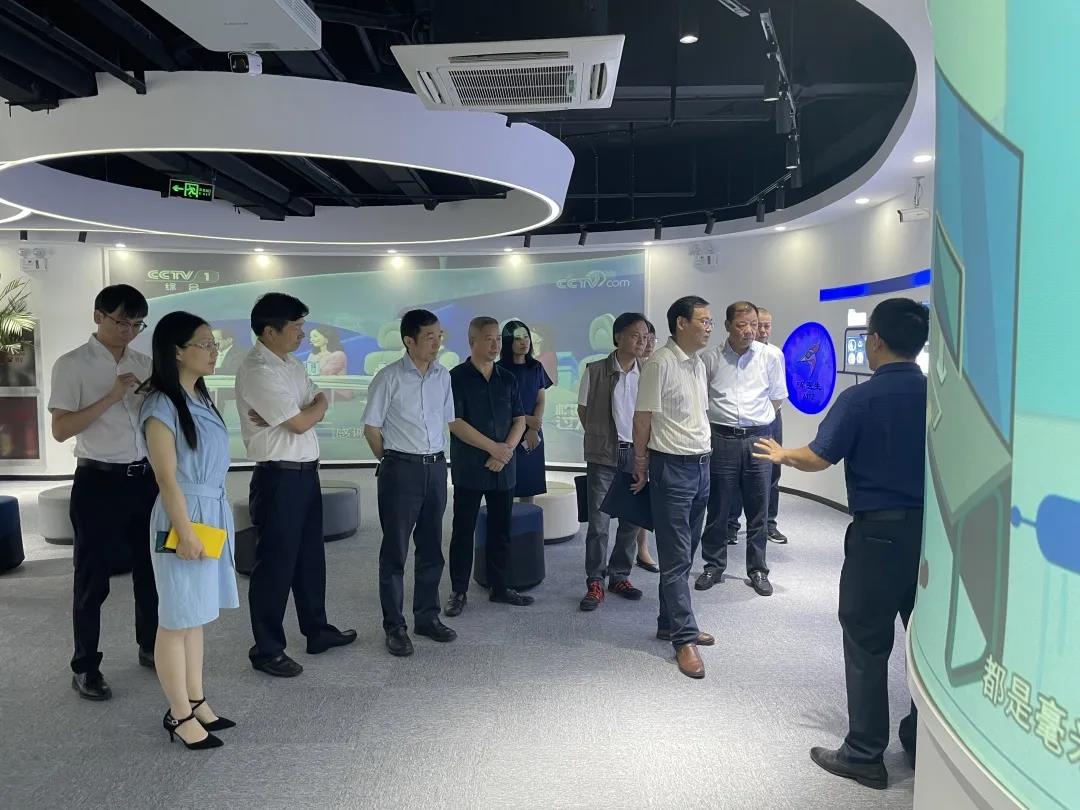 浙江省政協(xié)副主席陳鐵雄帶隊赴健培科技開(kāi)展重點(diǎn)提案調研